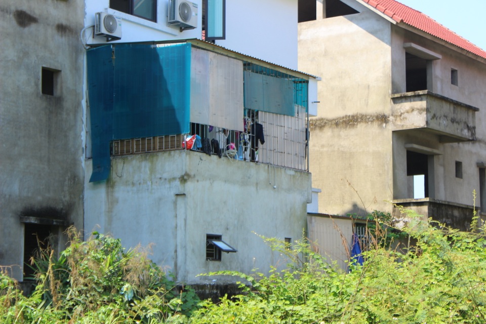 Hà Tĩnh: Hàng chục căn biệt thự hạng sang bỏ hoang giữa lòng thành phố